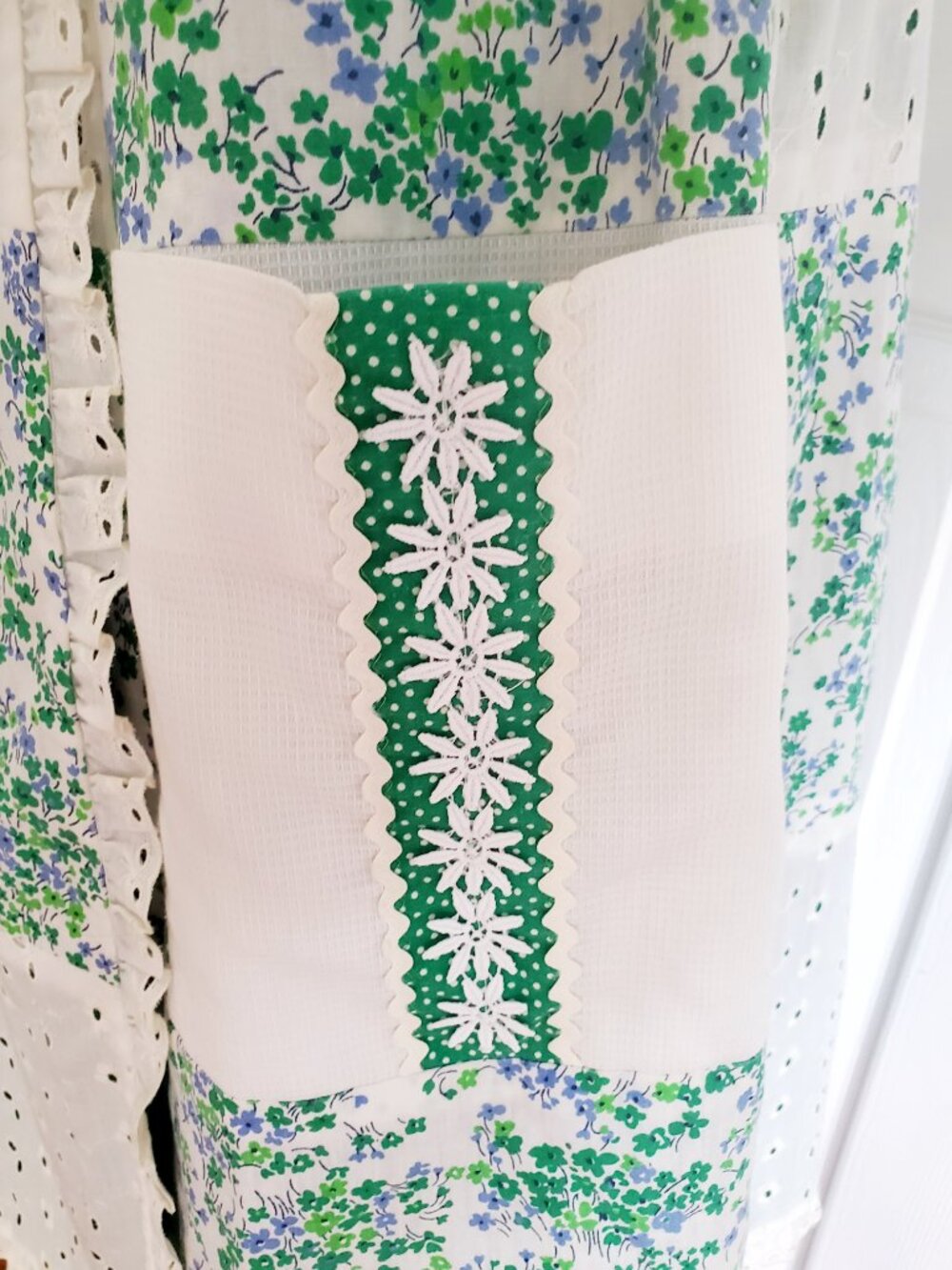 Vintage Reversible Cottagecore Wrap Skirt Green Floral Eyelet Prairie Midi Skirt - Picture 5 of 16